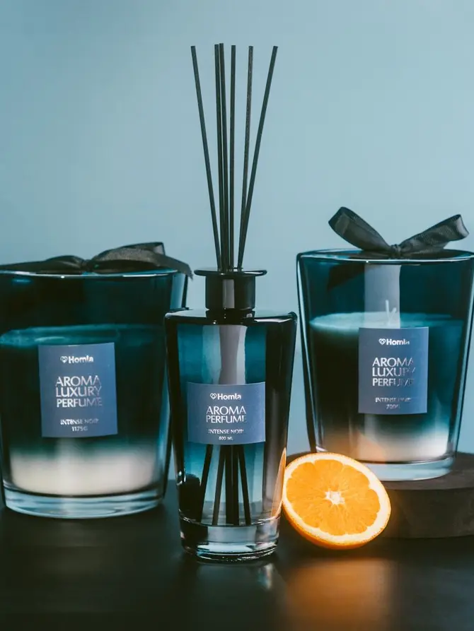 Świeca zapachowa EMBER Intense Noir 1175 g