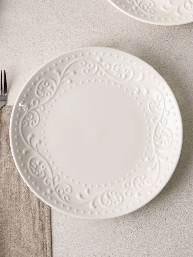 Talerz SYLIA porcelanowy obiadowy biały z ornamentem 27 cm