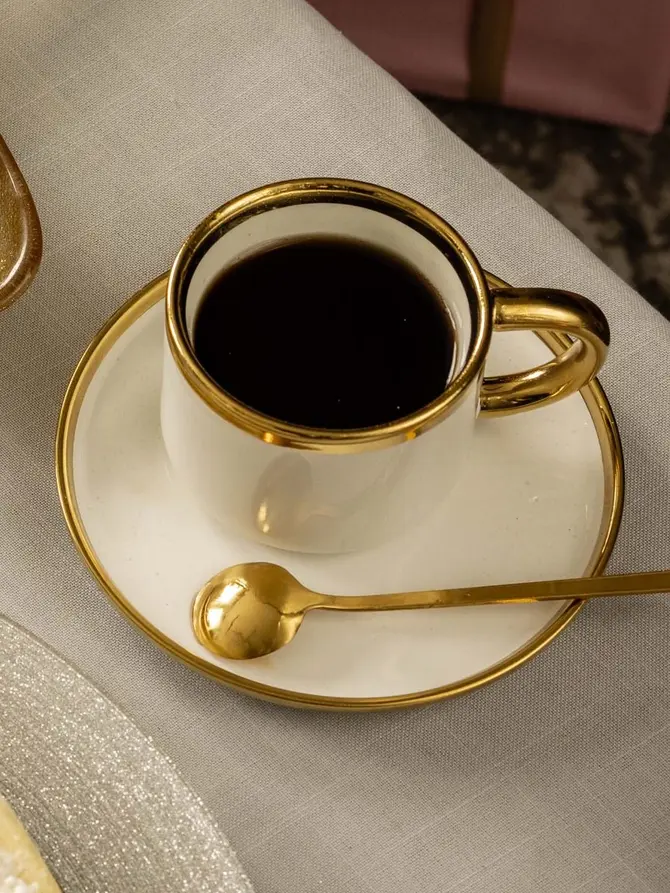 Filiżanka ze spodkiem i łyżeczką SINNES porcelanowa biała 0,20 l