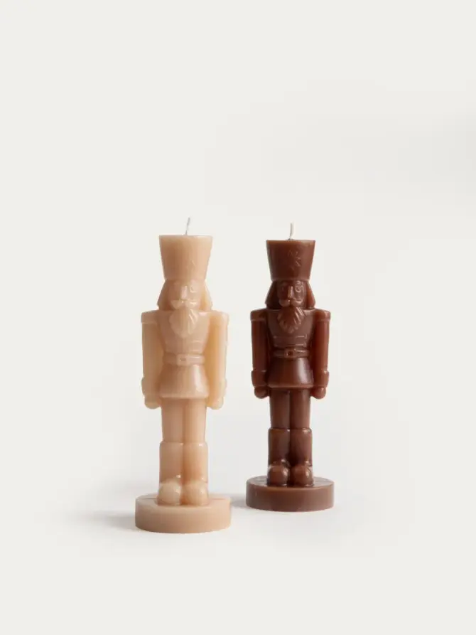 Świeca dekoracyjna NUTCRACKER dziadek do orzechów beżowy 150 g