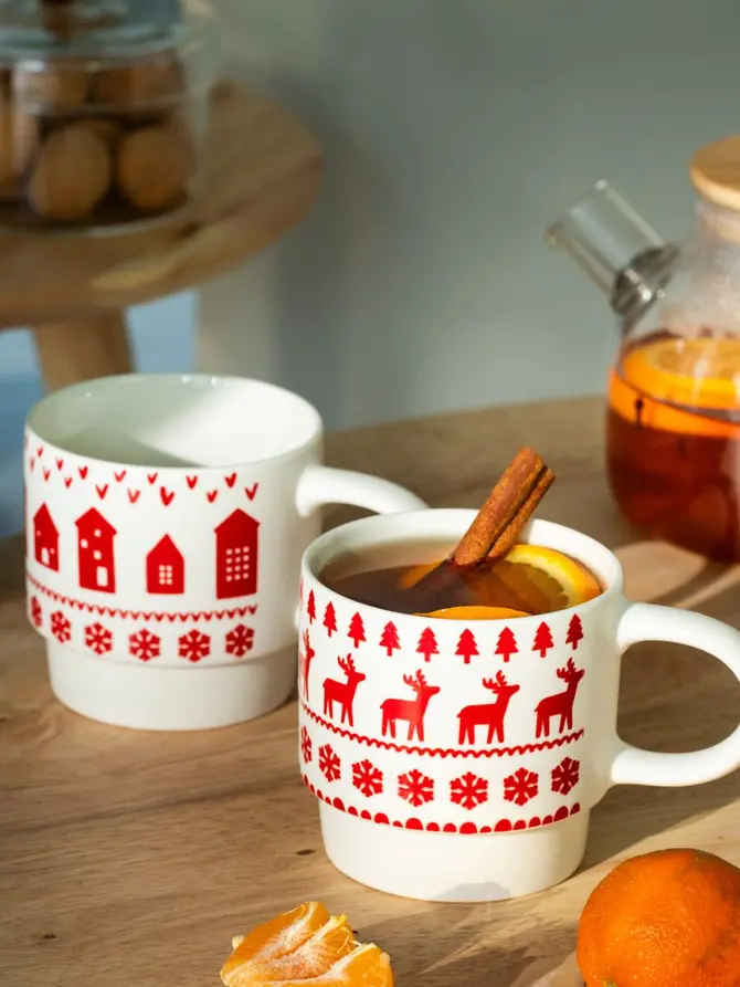 Zestaw kubków CANAMA porcelanowych piętrowanych w renifery i domki, 2 szt. 0,3 l