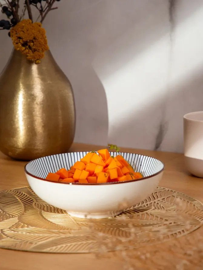 Misa NAVIA porcelanowa granatowa z brązową obwódką 21 cm