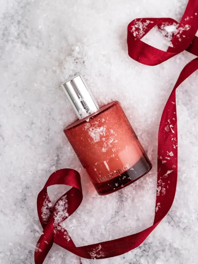 Spray do pomieszczeń MAGIC MOMENTS Scarlet Spice 100 ml