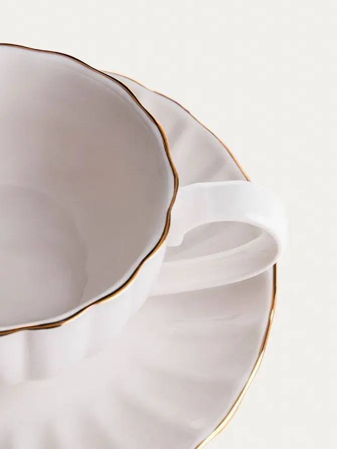 Filiżanka ze spodkiem MELIDA porcelanowa ze złotą obwódką 0,2 l