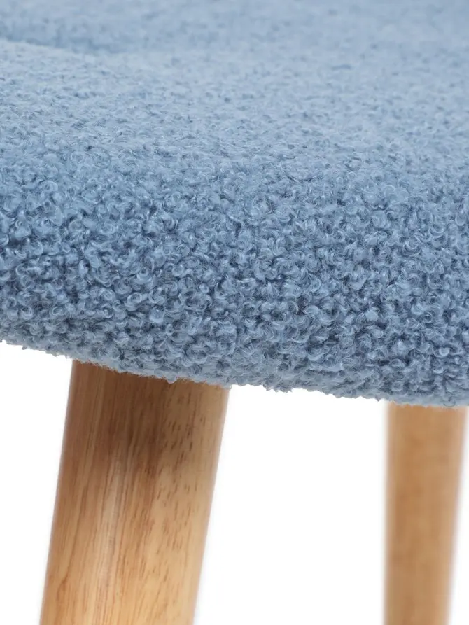 Podnóżek MOSS TEDDY BOUCLE w tkaninie TEDDY niebieski 61x41x38 cm