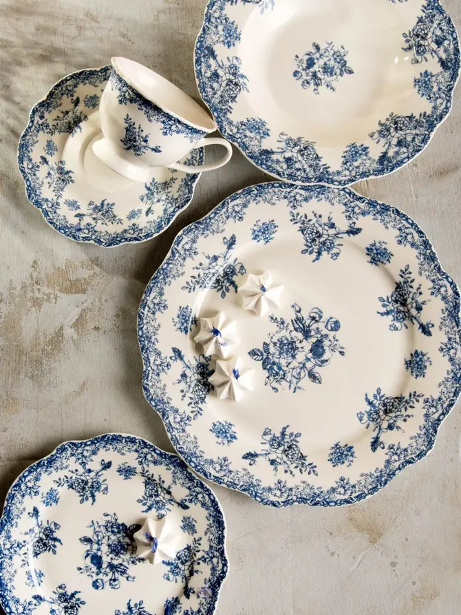 Talerz LOURRY porcelanowy obiadowy granatowy 27 cm